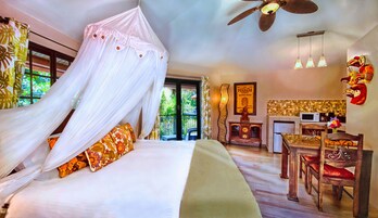 Room (King Deluxe) | Premium bedding, in-room safe, individually decorated