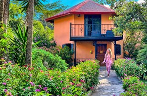 客房 (King Deluxe) | 高級寢具、客房內保險箱、獨特裝潢、布置獨特