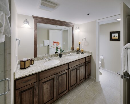 The Residences at Biltmore - Image 38