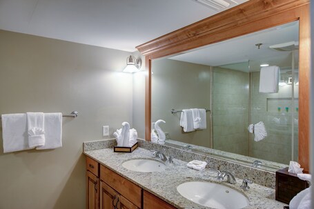 The Residences at Biltmore - Image 46