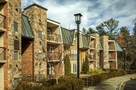 The Residences at Biltmore - Image 14