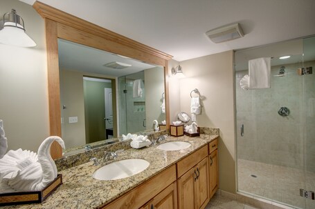 The Residences at Biltmore - Image 37