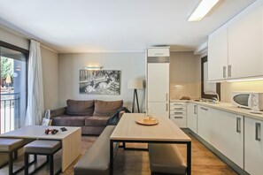 Apartamento, 1 habitación (4 personas) | Cocina privada | Frigorífico, microondas, placa de cocina y lavavajillas