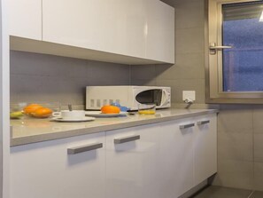 Cots/infant beds, WiFi