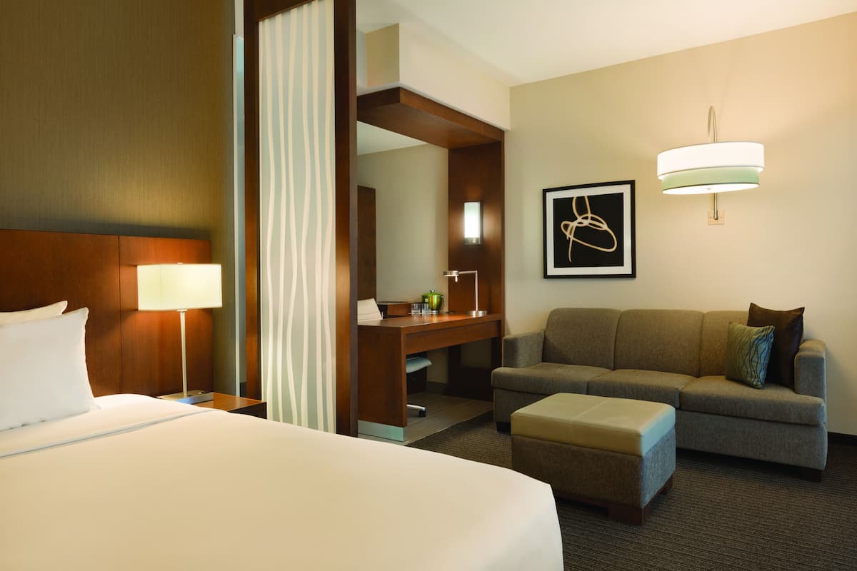 Premium bedding, in-room safe, desk, soundproofing