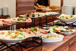 Daily buffet breakfast for a fee