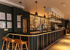 Bar (on property) - Crowne Plaza Newcastle - Stephenson Quarter by IHG (Newcastle-upon-Tyne)