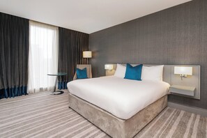 Standard Room, 1 Queen Bed | Egyptian cotton sheets, premium bedding, minibar, in-room safe - Crowne Plaza Newcastle - Stephenson Quarter by IHG (Newcastle-upon-Tyne)