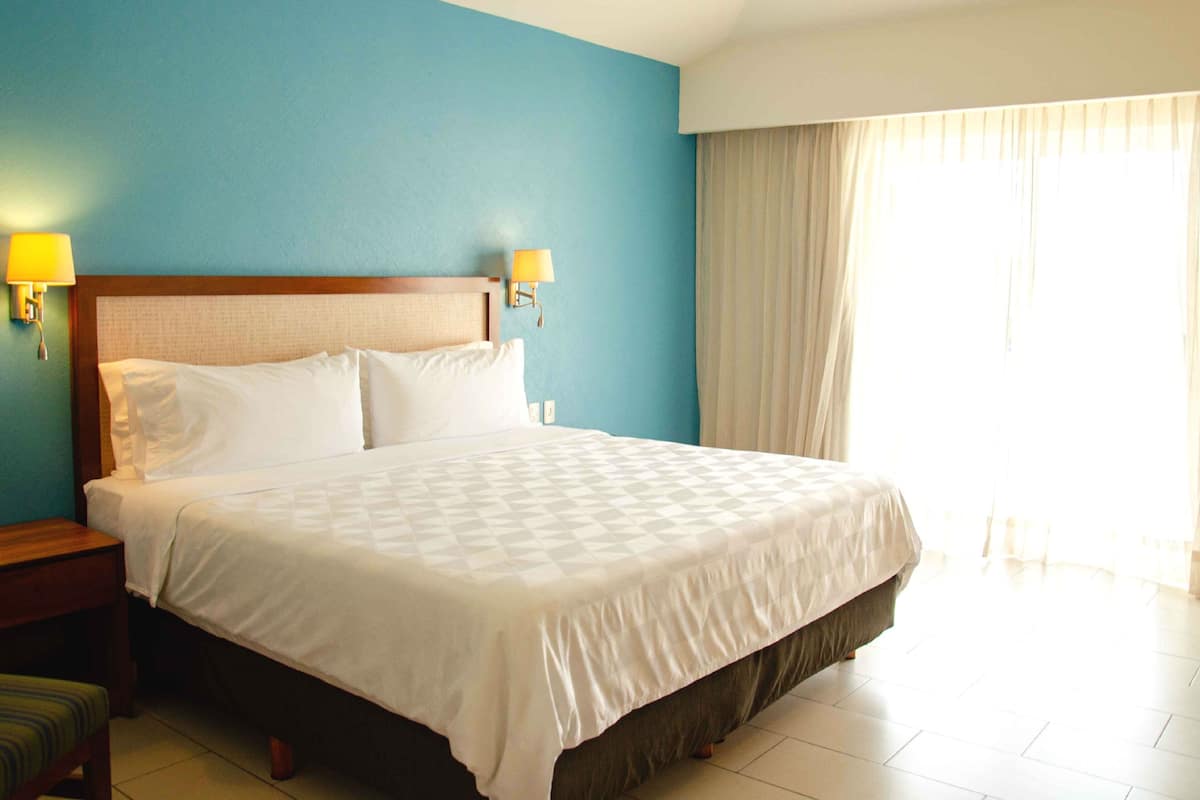 Camera Standard, 1 letto king | 1 camera, biancheria da letto di alta qualità, una cassaforte in camera