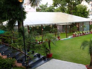 Property grounds - Inderlok Hotel (Dehradun)