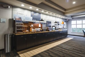 Gratis frukost med självservering varje dag