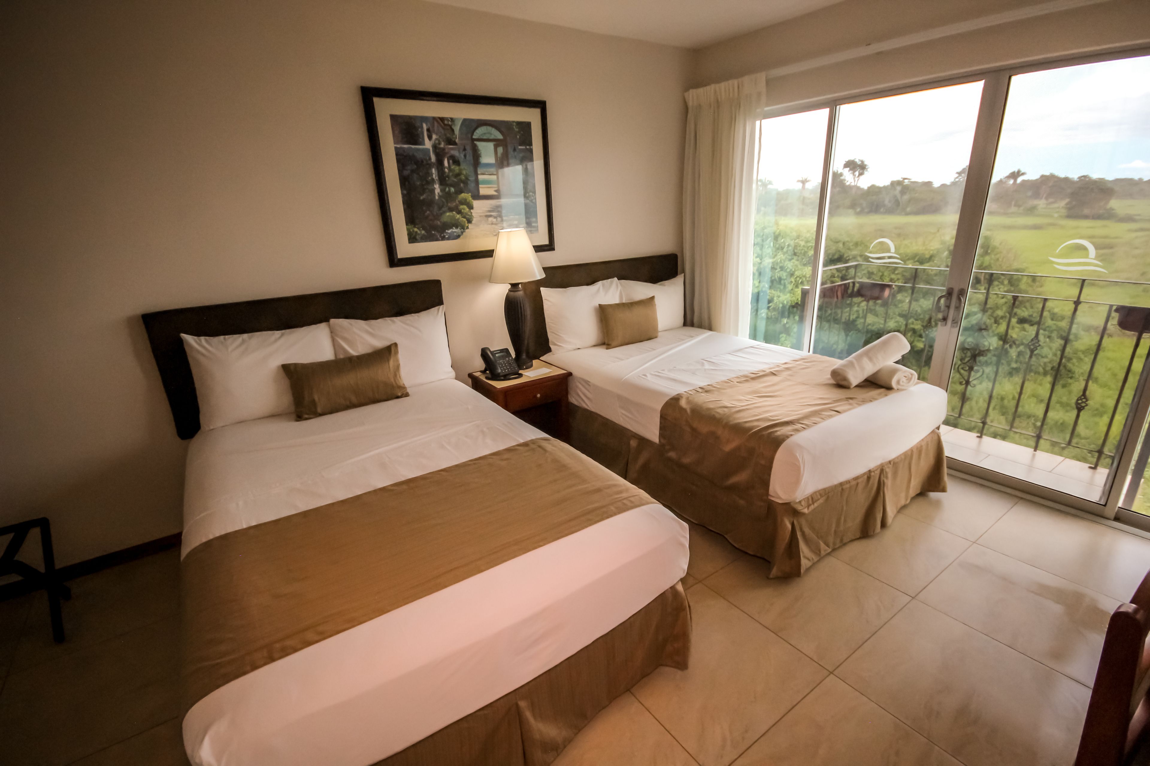 premium bedding, in-room safe, desk, free wifi