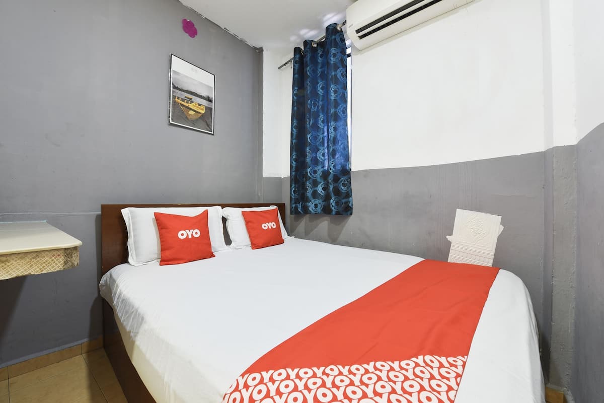 1 chambre, bureau, fer et planche à repasser, Wi-Fi gratuit