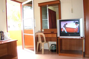 Flat-screen TV - KT Beach Resort (Kuala Terengganu)