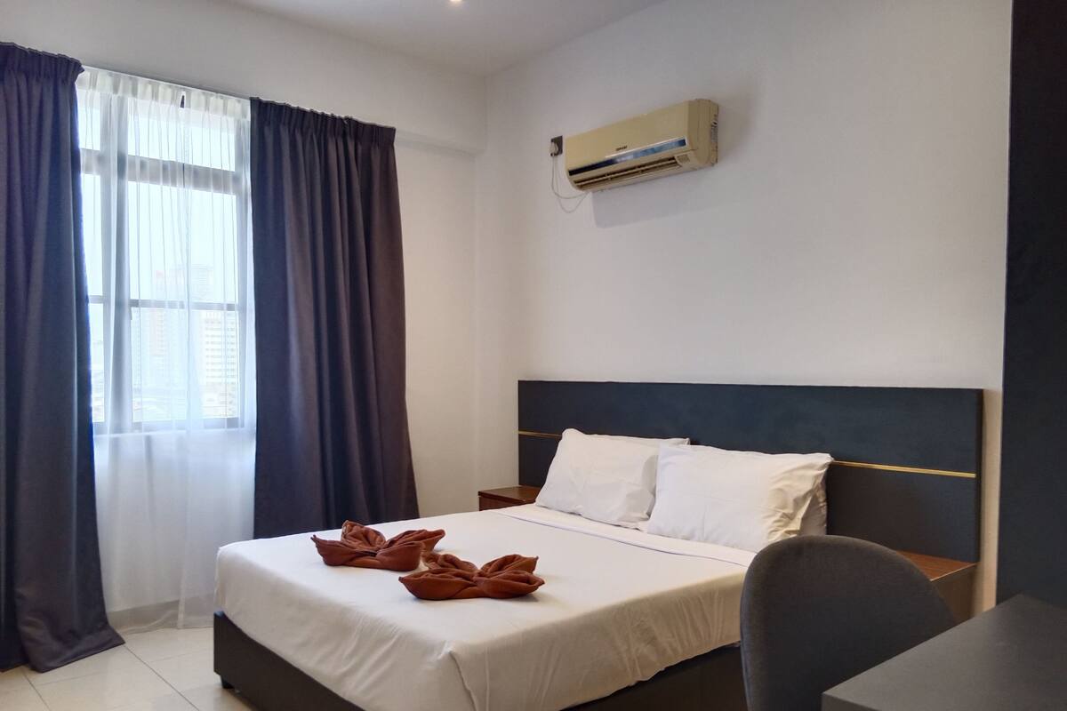 อพาร์ทเมนท์, 3 ห้องนอน | โต๊ะทำงาน, เตารีด/โต๊ะรีดผ้า, Wi-Fi ฟรี, ผ้าปูที่นอน
