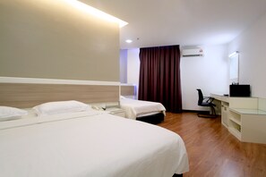 Desk, soundproofing, iron/ironing board, free WiFi - Ming Star Hotel (Kuala Terengganu)