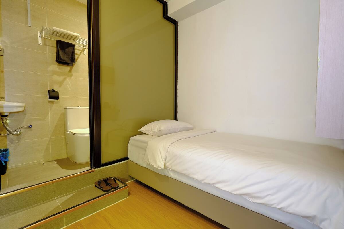 Habitación Premium | Escritorio, tabla de planchar con plancha, wifi gratis
