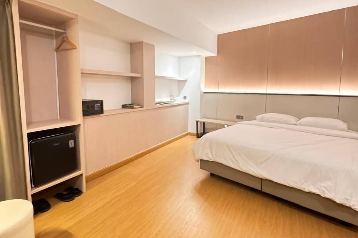 Premium Executive Room | Escritorio, tabla de planchar con plancha, wifi gratis