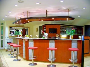 Bar (on property) - Hotel Amadeus ROYAL Berlin (Hoppegarten)