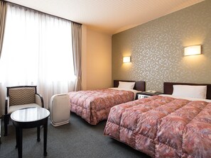 Twin Room, Non Smoking (2 semidouble beds)