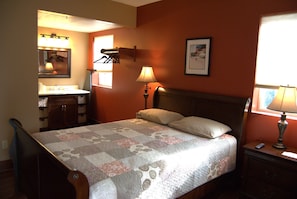 Standard Room, 1 Queen Bed