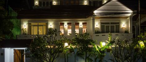 숙박 시설 정면