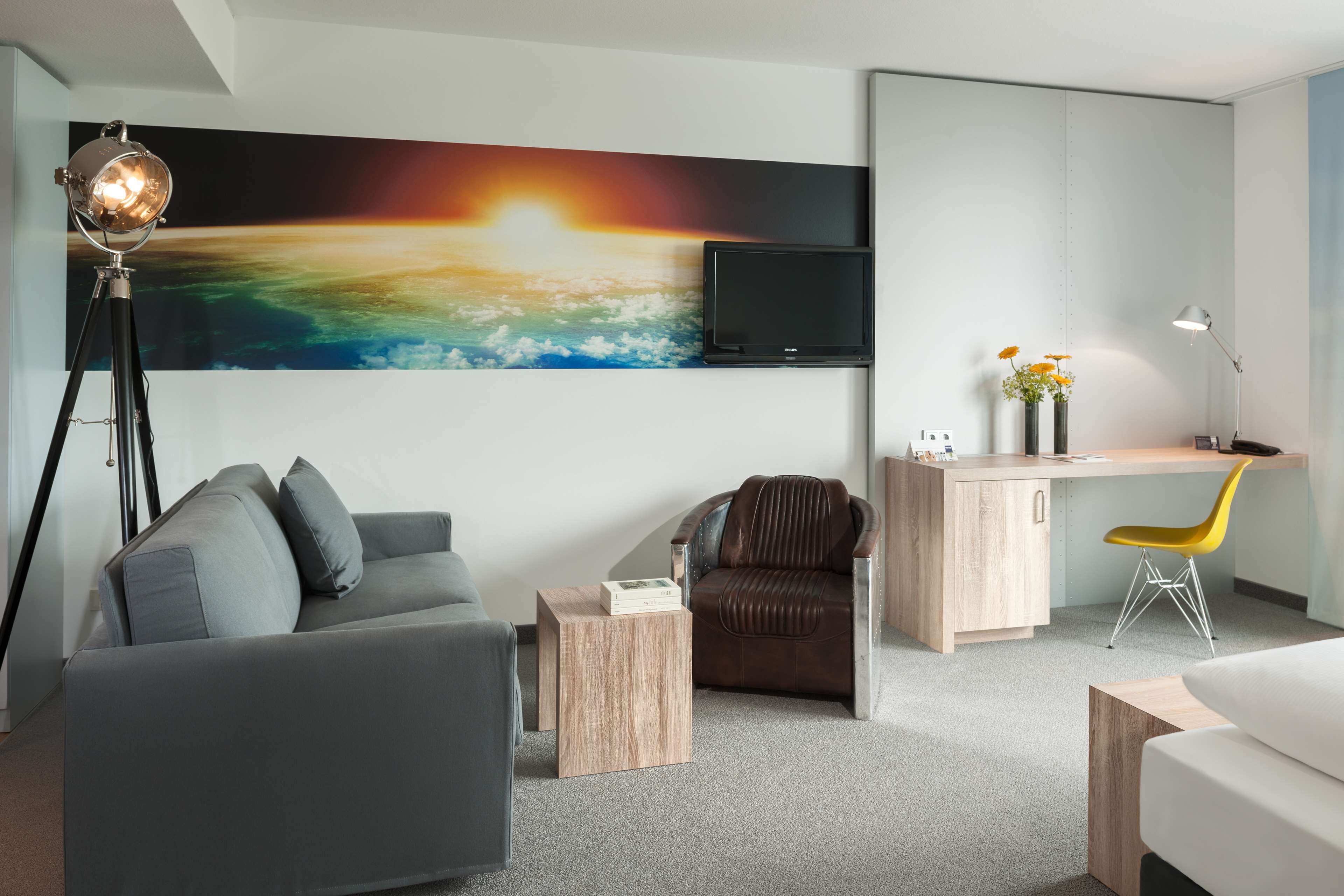 business room with double bed	 | 1 bedroom, desk, soundproofing, iron/ironing board