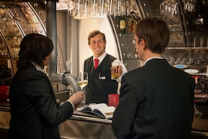 Bar (on property) - Essential by Dorint Stuttgart/Airport (Leinfelden-Echterdingen)