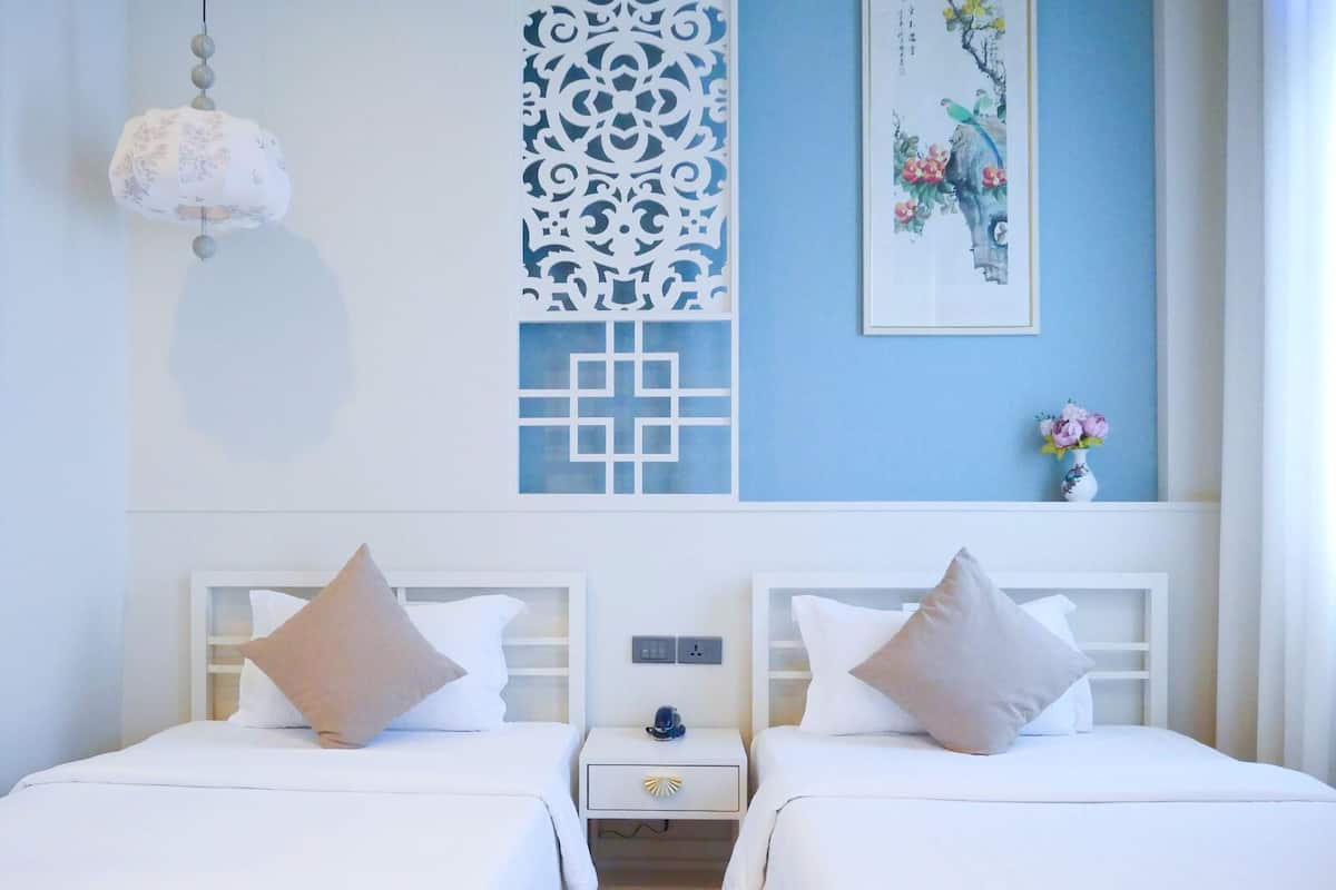 Superior Twin Room | 1 bedroom, hypo-allergenic bedding, in-room safe, desk