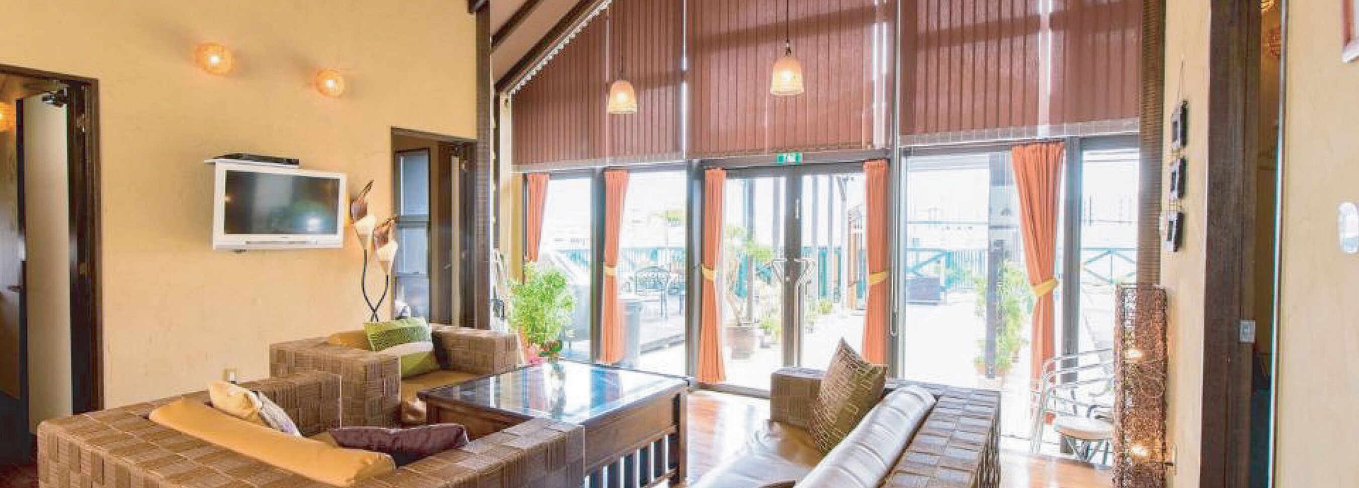 deluxe suite, 3 bedrooms, non smoking (3rd floor, for 1 - 6 people) | 3 bedrooms, individually decorated, individually furnished, desk