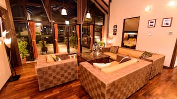 Deluxe Suite, 3 Bedrooms, Non Smoking (3rd Floor, For 1 - 6 People) | Living room | Flat-screen TV