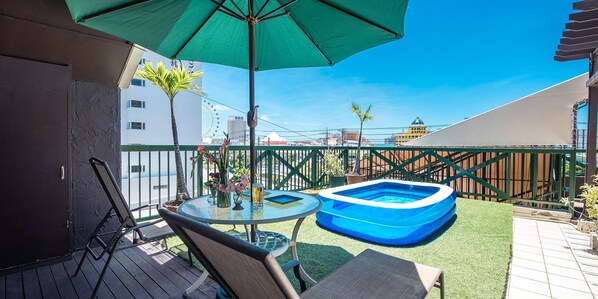 Deluxe Suite, 3 Bedrooms, Non Smoking (3rd Floor, For 1 - 6 People) | Terrace/patio