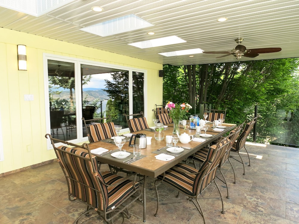 A View of the Lake Bed & Breakfast by null