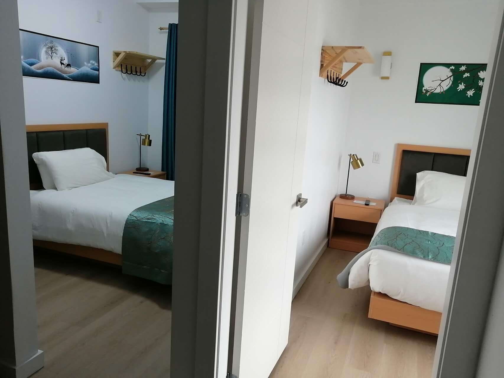 Suite, 2 soverom | Skrivebord, blendingsgardiner, strykejern/-brett og wi-fi (inkludert)