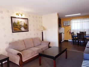 Premier Suite, 1 Bedroom | Living area - Alpine Inn & Suites (Revelstoke)