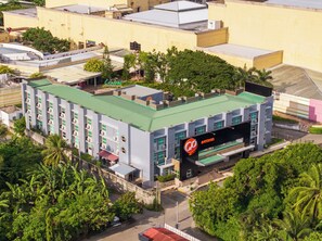 Exterior - Go Hotels Plus Bacolod Newly Renovated (Bacolod)