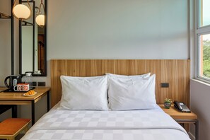 Superior Queen Room | In-room safe, desk, laptop workspace, iron/ironing board - Go Hotels Plus Bacolod Newly Renovated (Bacolod)