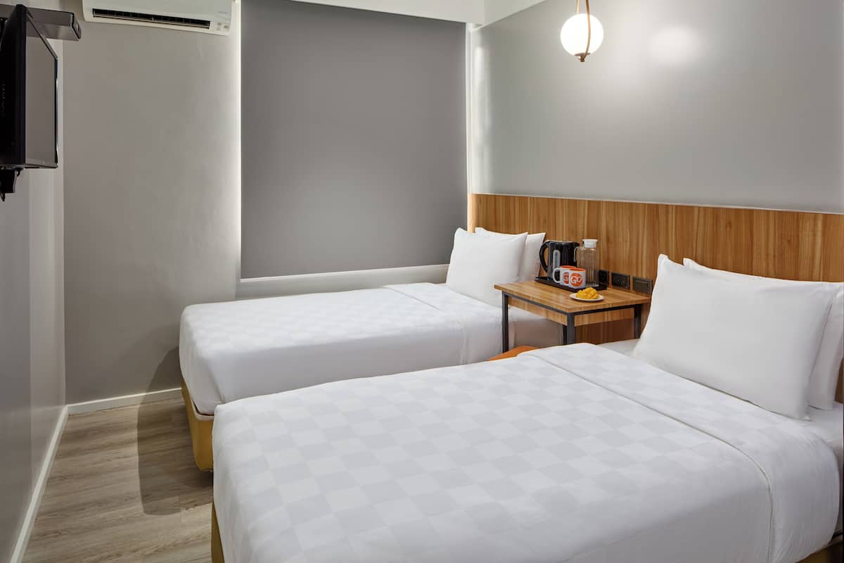 Superior Twin Room | In-room safe, desk, laptop workspace, iron/ironing board (on request)