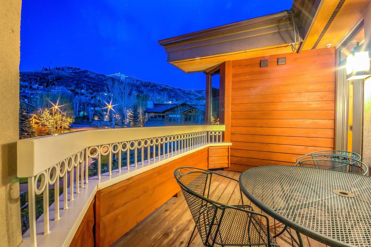 4 Bedroom, 4 Bathroom - Aspen Lodge 4302 | Iron/ironing board, rollaway beds