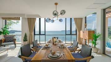 Ao Yon Two Bedroom Pool Villa | Oppholdsområde | Flatskjerm-TV og DVD-spiller