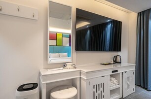 Deluxe | Desk, free WiFi, bed sheets