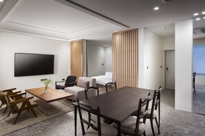 SR Suite | Living area | Flat-screen TV, Netflix, pay movies, streaming services - SR Suites Pangyo (Seongnam)