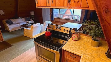 Family Cabin | Private kitchen | Fridge, microwave, oven, stovetop