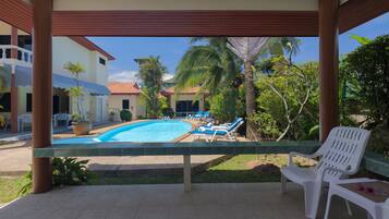 Double Room, Pool View | Hypo-allergenic bedding, minibar, in-room safe, free WiFi