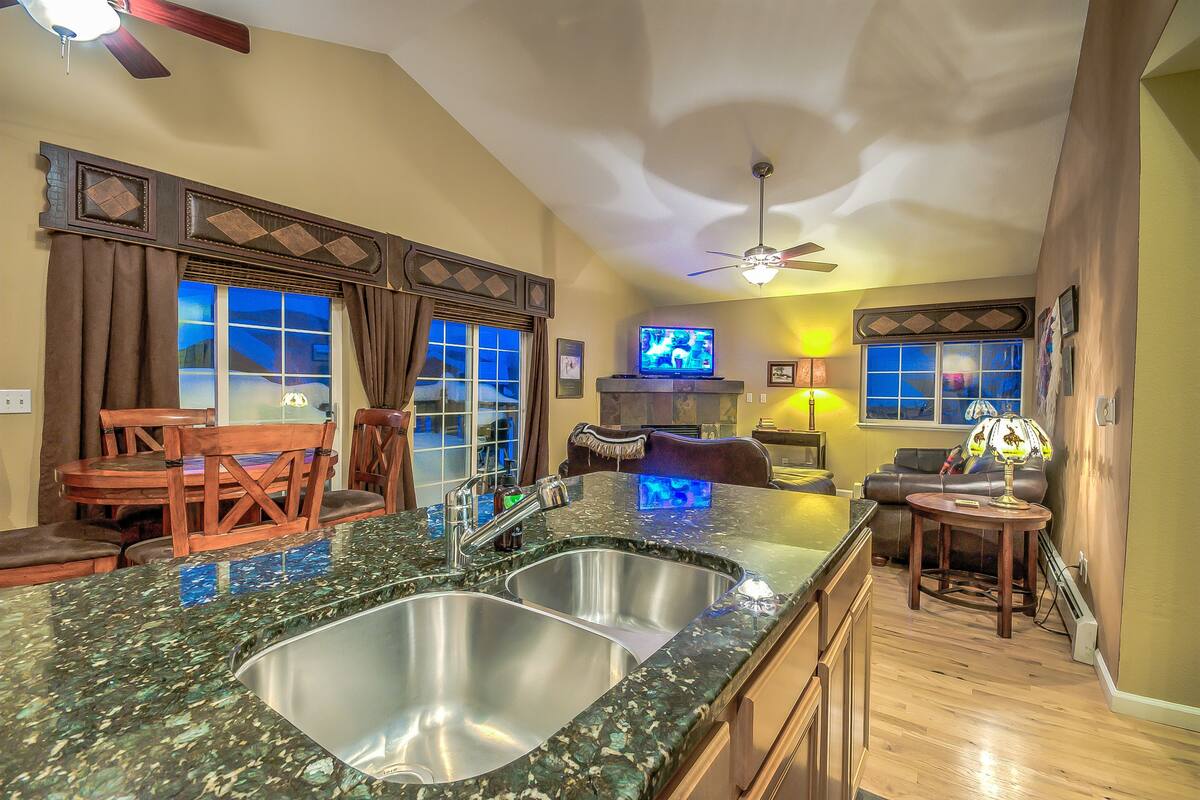 2 Bedroom, 2 Bathroom Villas 1435 | Private kitchen