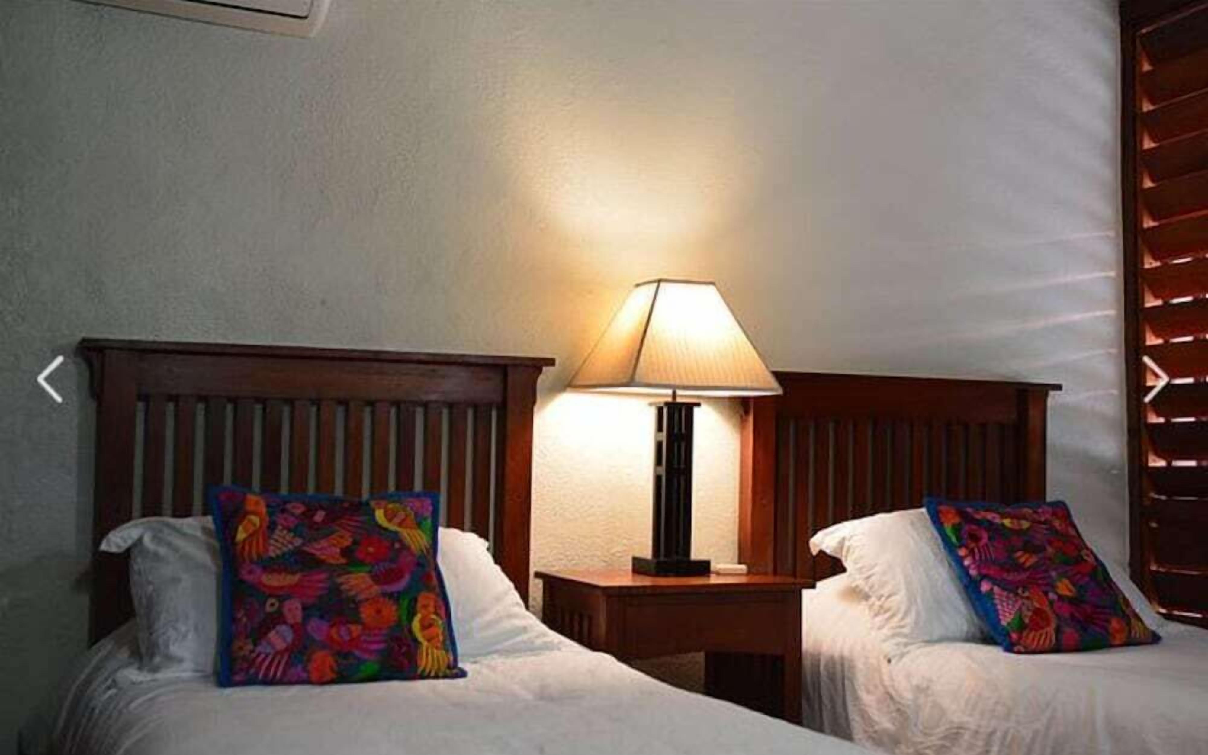 Minibar, in-room safe, iron/ironing board, bed sheets