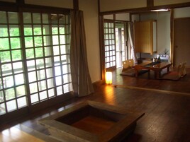 陽だまりの家 (禁煙) | 客室ごとに異なる装飾、デスク、防音設備、アイロン / アイロン台