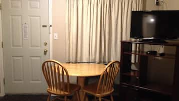 Room, 2 Queen Beds | Free WiFi