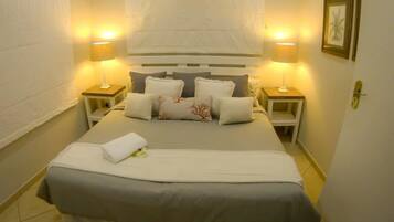 House, Sea View (Sleeps 12) | 5 bedrooms, in-room safe, blackout drapes, free WiFi