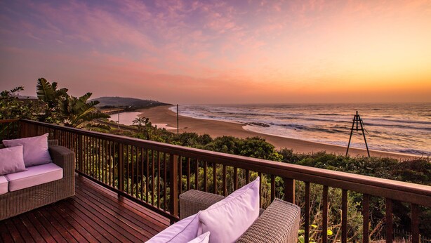 Terrace/patio - Amanzi Beach House (Hibberdene)